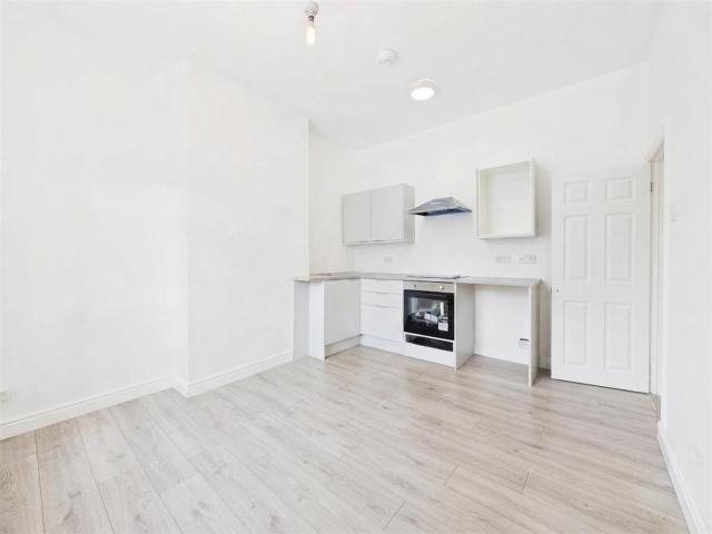 Apartment for rent in Loundsley Green, East Midlands