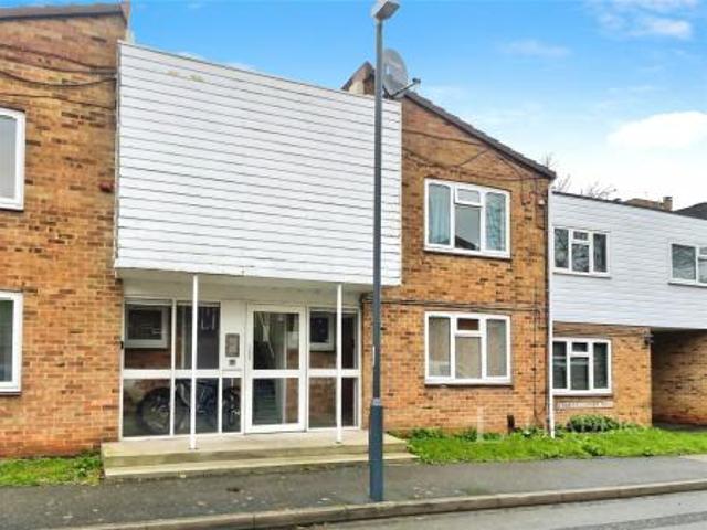 Apartment for rent in Sydenham, Warwick