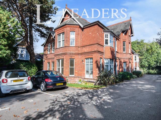 Apartment for rent in Charminster, Bournemouth