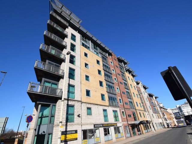Apartment for rent in City Centre, Salford