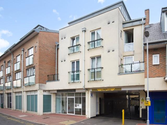 Apartment for rent in Norbiton, Greater London