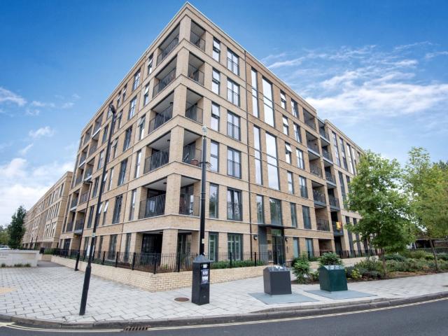 Apartment for rent in Myatt's Fields, Greater London