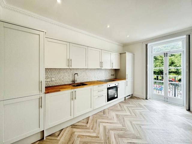 Apartment for rent in The Polygon, City Of Southampton