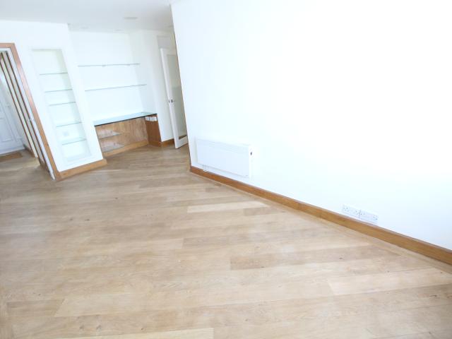 Apartment for rent in Farley Hill, Spring Park