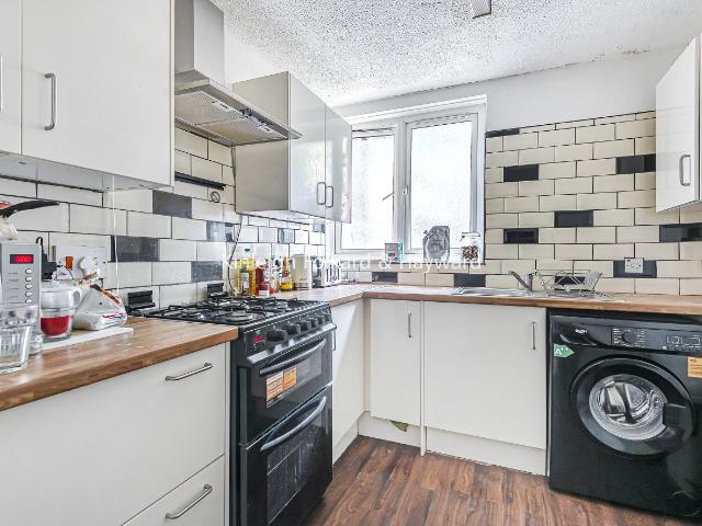 Apartment for rent in Oval, Greater London