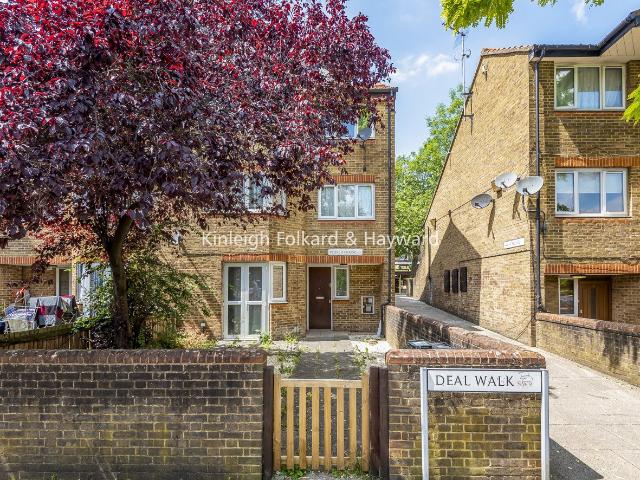 Apartment for rent in Oval, Greater London