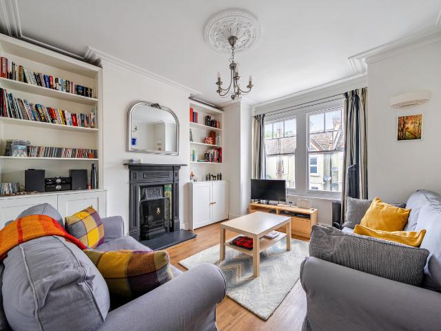 Apartment for rent in Earlsfield, Greater London