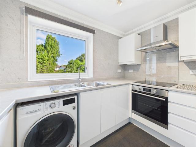 Apartment for rent in Banner Cross, Sheffield