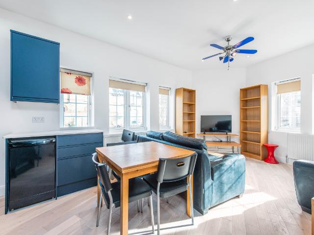Apartment for rent in Somers Town, Greater London