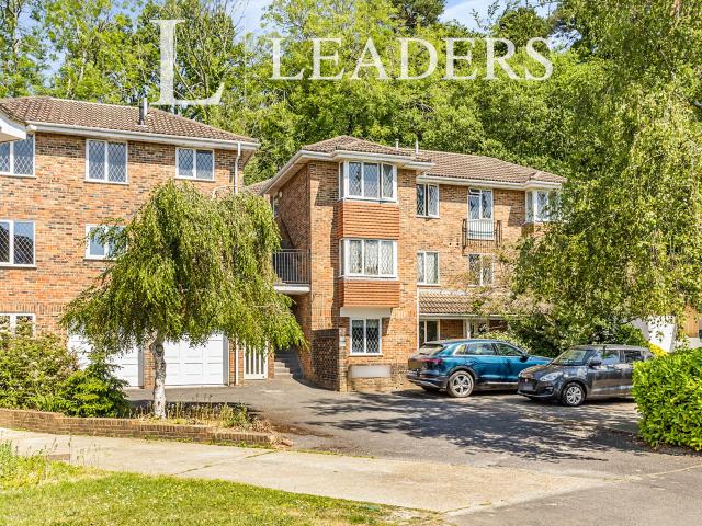 Apartment for rent in Perryfields, West Sussex