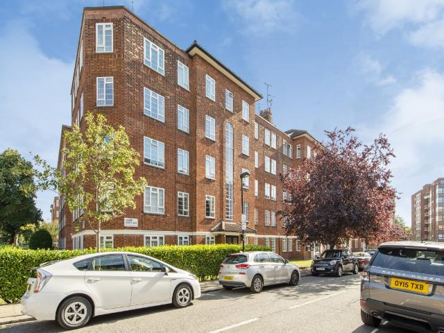 Apartment for rent in St. John's Wood, Greater London