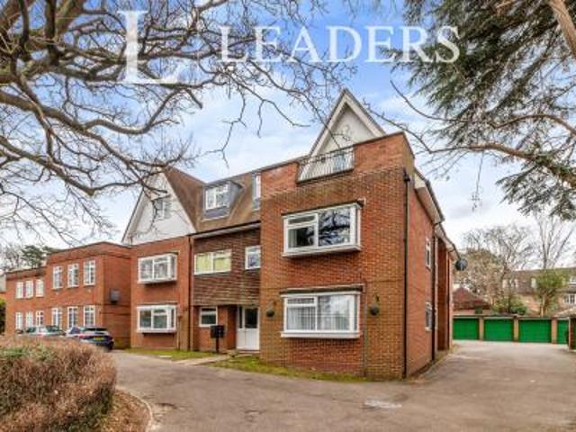 Apartment for rent in Leatherhead, Mole Valley