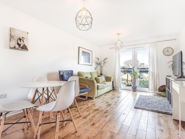 Apartment for rent in Herne Hill, Greater London