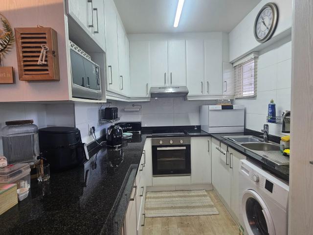 Apartment for rent in Seaview, Kwazulu-natal
