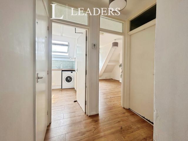 Apartment for rent in West End, Old Wharf