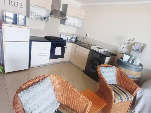 Apartment for rent in Baardskeerdersbos, Western Cape