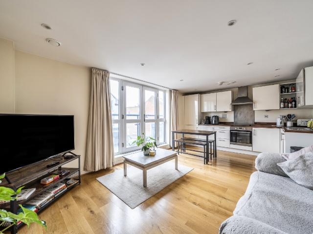Apartment for rent in Earlsfield, Greater London