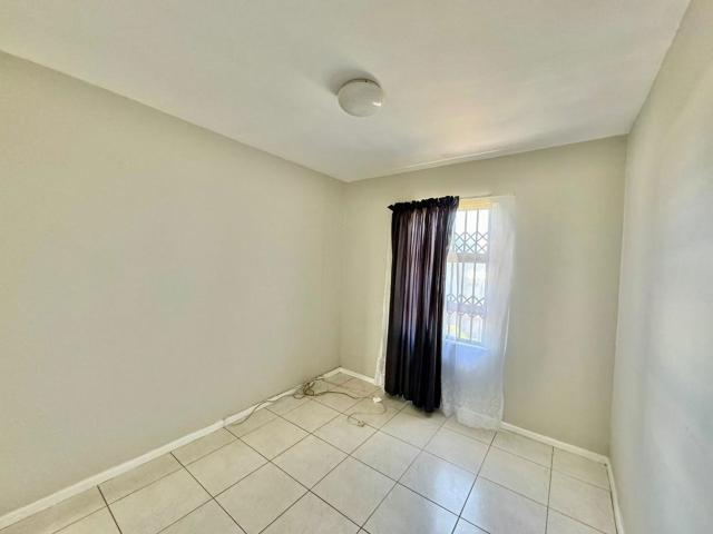 Apartment for rent in Westridge, Durban