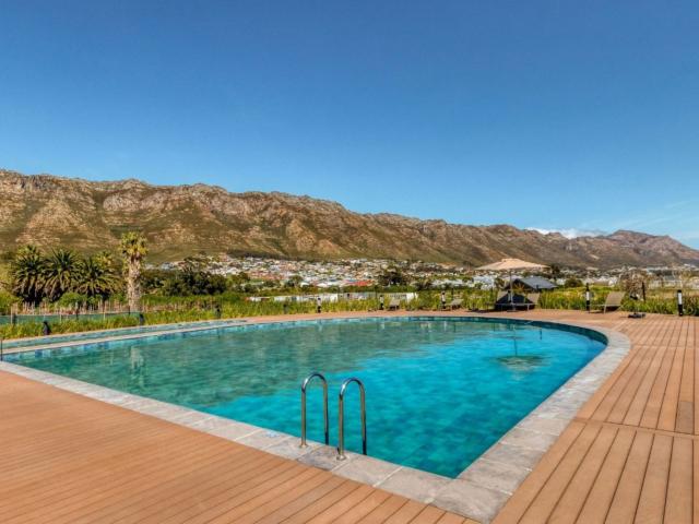Apartment for rent in Temperance Town, City of Cape Town