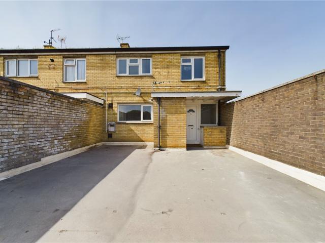 Apartment for rent in Gossops Green, Crawley