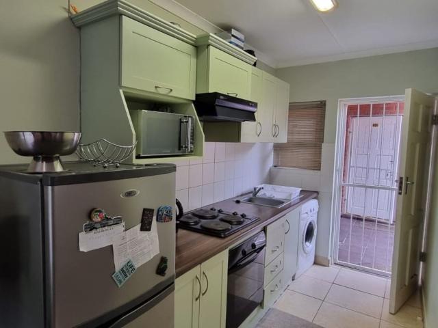 Apartment for rent in Makhanda, Makana Local Municipality