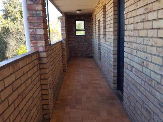 Apartment for rent in Makhanda, Makana Local Municipality