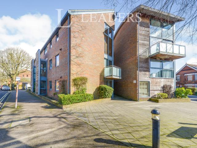 Apartment for rent in St Albans, Five Acres