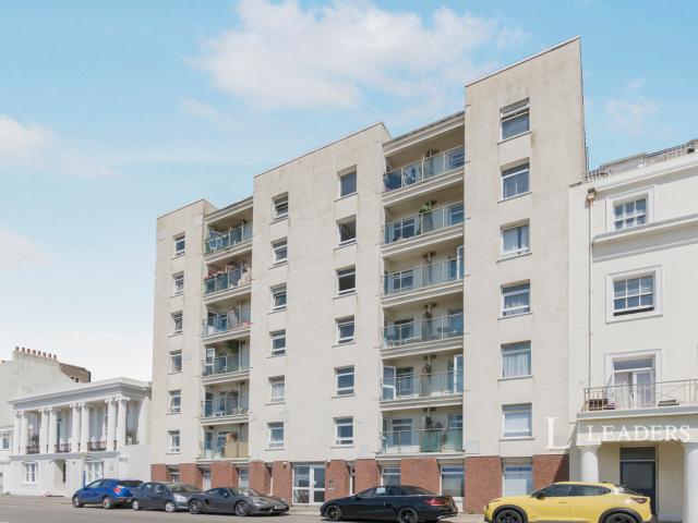 Apartment for rent in West Marina, Guestling Green