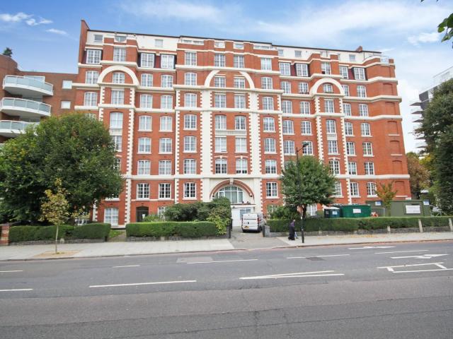 Apartment for rent in St. John's Wood, Greater London