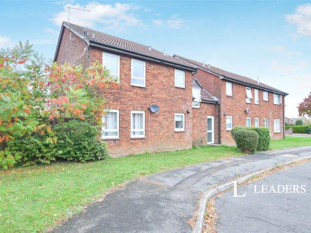 Apartment for rent in Throop, Bournemouth
