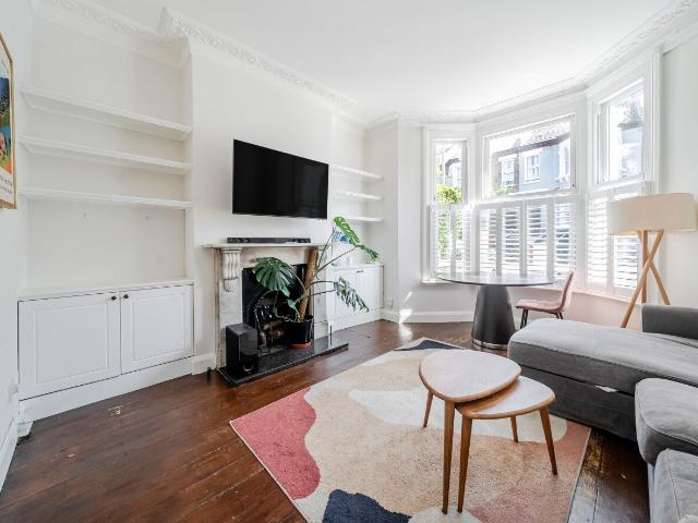 Apartment for rent in Clapham Junction, Greater London