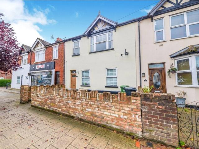 Apartment for rent in Five Acres, Hertfordshire