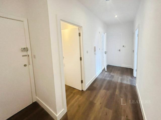 Apartment for rent in Regent Quay, Oad Street