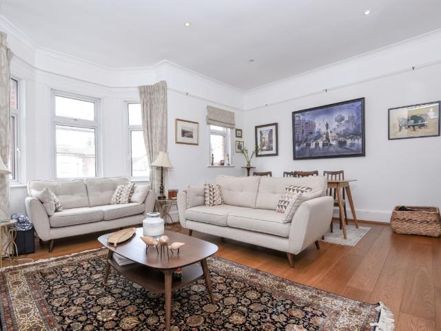 Apartment for rent in West Hampstead, Isle Of Man