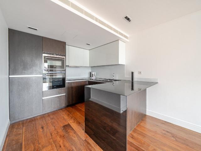 Apartment for rent in London Borough of Hounslow, Strand