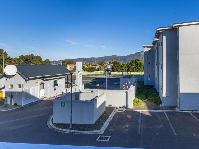Apartment for rent in Onverwacht, Western Cape