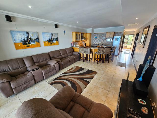 Apartment for rent in La Mercy, Kwazulu-natal