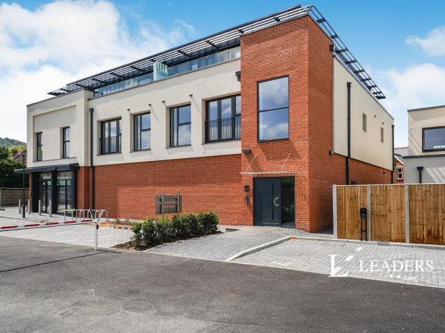 Apartment for rent in Golden Valley, Gloucestershire