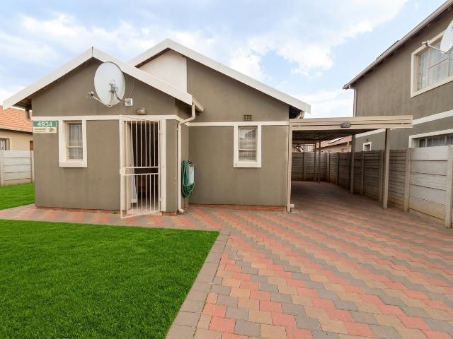Apartment for rent in Raceview, Alberton