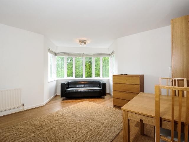 Apartment for rent in St. John's Wood, Isle Of Man