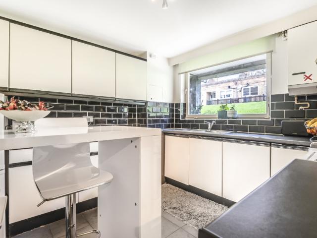 Apartment for rent in Southfields, Greater London