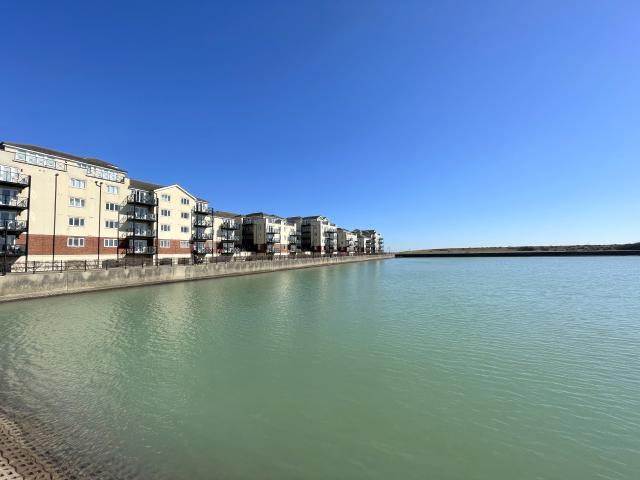 Apartment for rent in Sovereign Harbour, Eastbourne