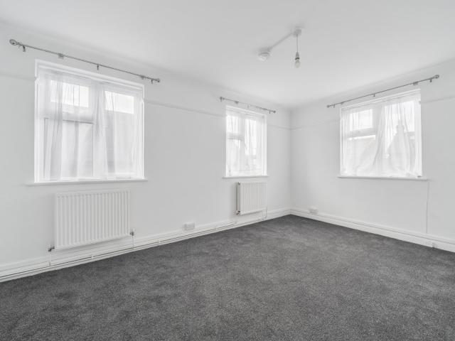 Apartment for rent in London Borough of Merton, South Wimbledon