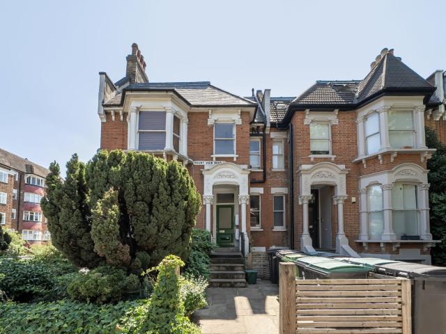 Apartment for rent in Stroud Green, Greater London