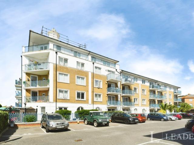 Apartment for rent in Roedean