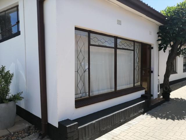 Apartment for rent in New Park, Sol Plaatje Local Municipality