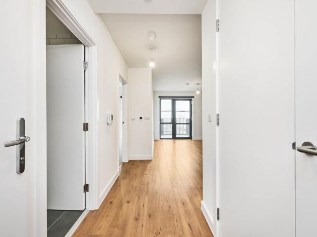 Apartment for rent in Scrattons Farm, Greater London