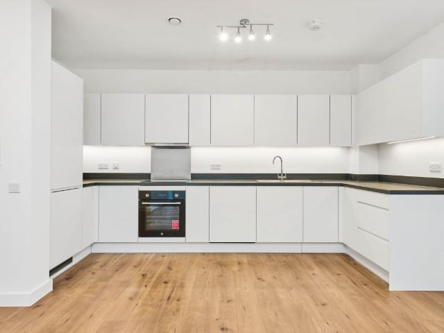 Apartment for rent in Scrattons Farm, Greater London