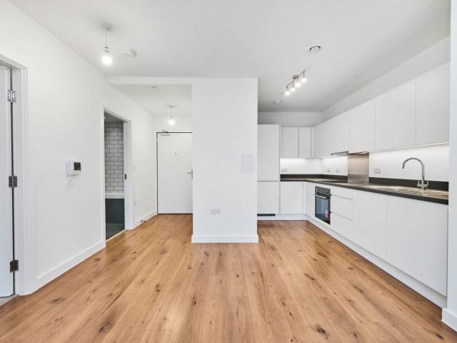 Apartment for rent in Scrattons Farm, Greater London