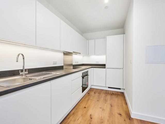 Apartment for rent in Scrattons Farm, Greater London